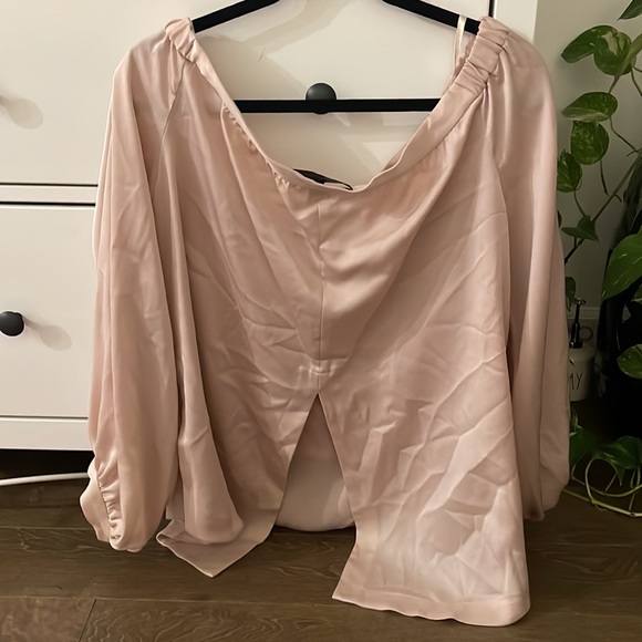 BCBG off the shoulder top - Picture 2 of 2